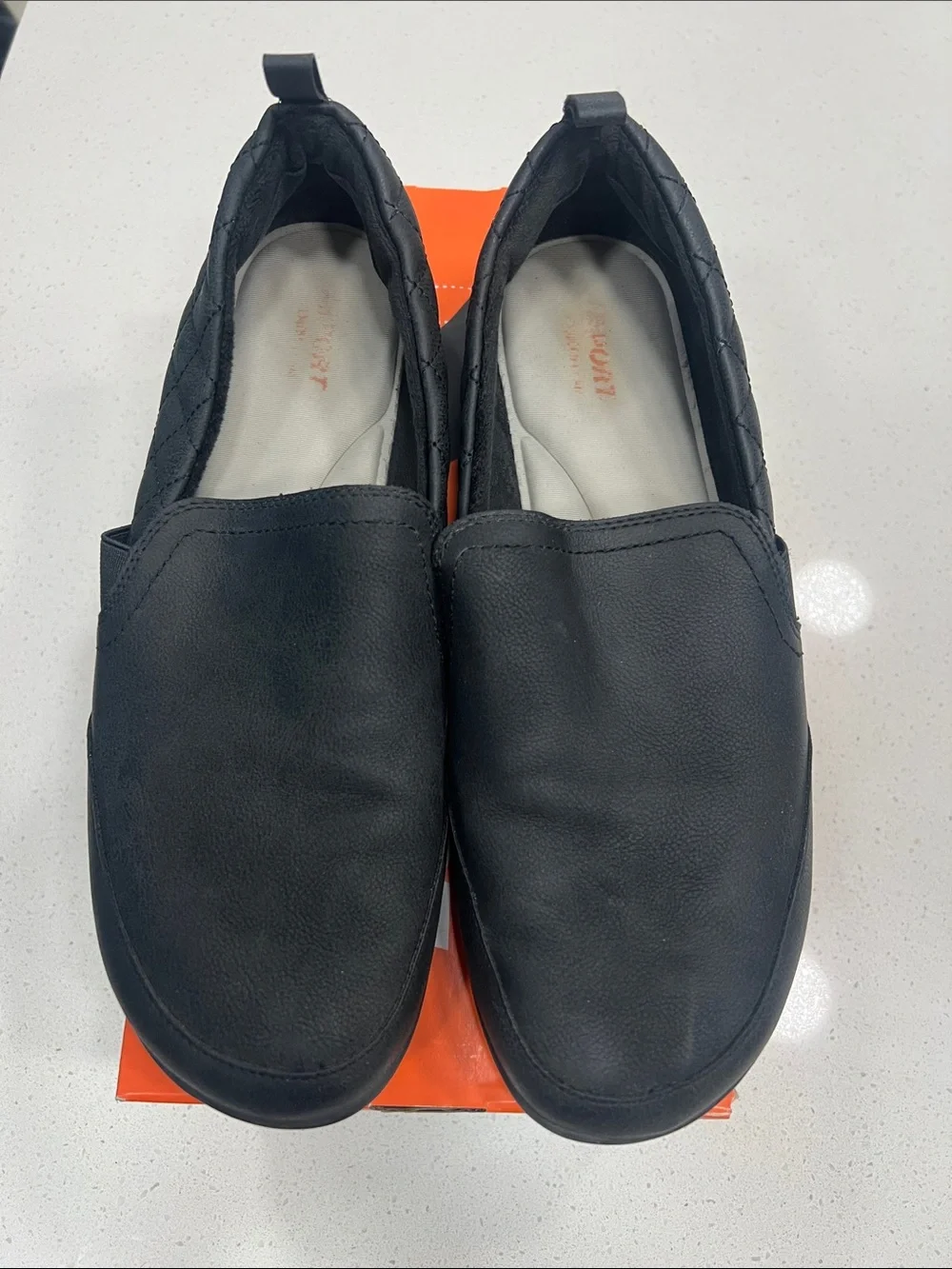 Skechers Black Quilted Slip-On Loafer women’s size 10